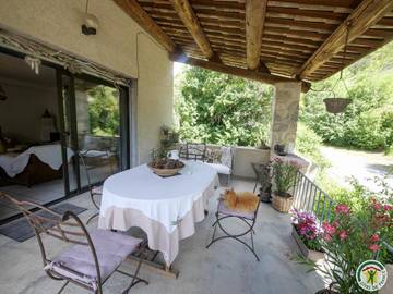 Gîte pour 4 personnes, avec jardin à Sainte-Colombe (Hautes-Alpes)