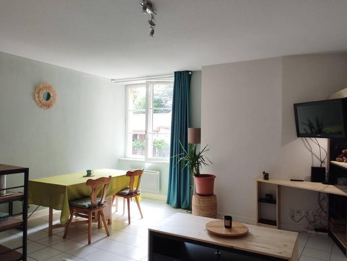 Gîte pour 3 personnes, avec vue à Vic-le-Comte - 2