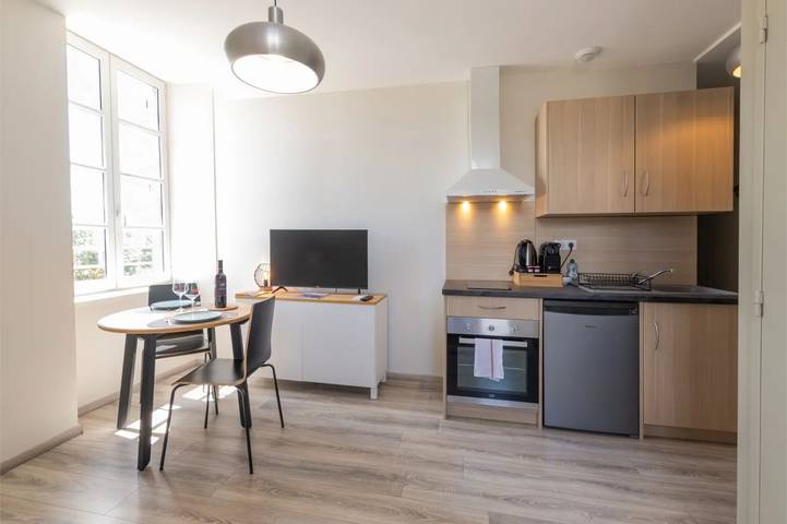 Studio entier, Studio 'Syrah' avec Wi-Fi et climatisation in Ruoms, Ardèche