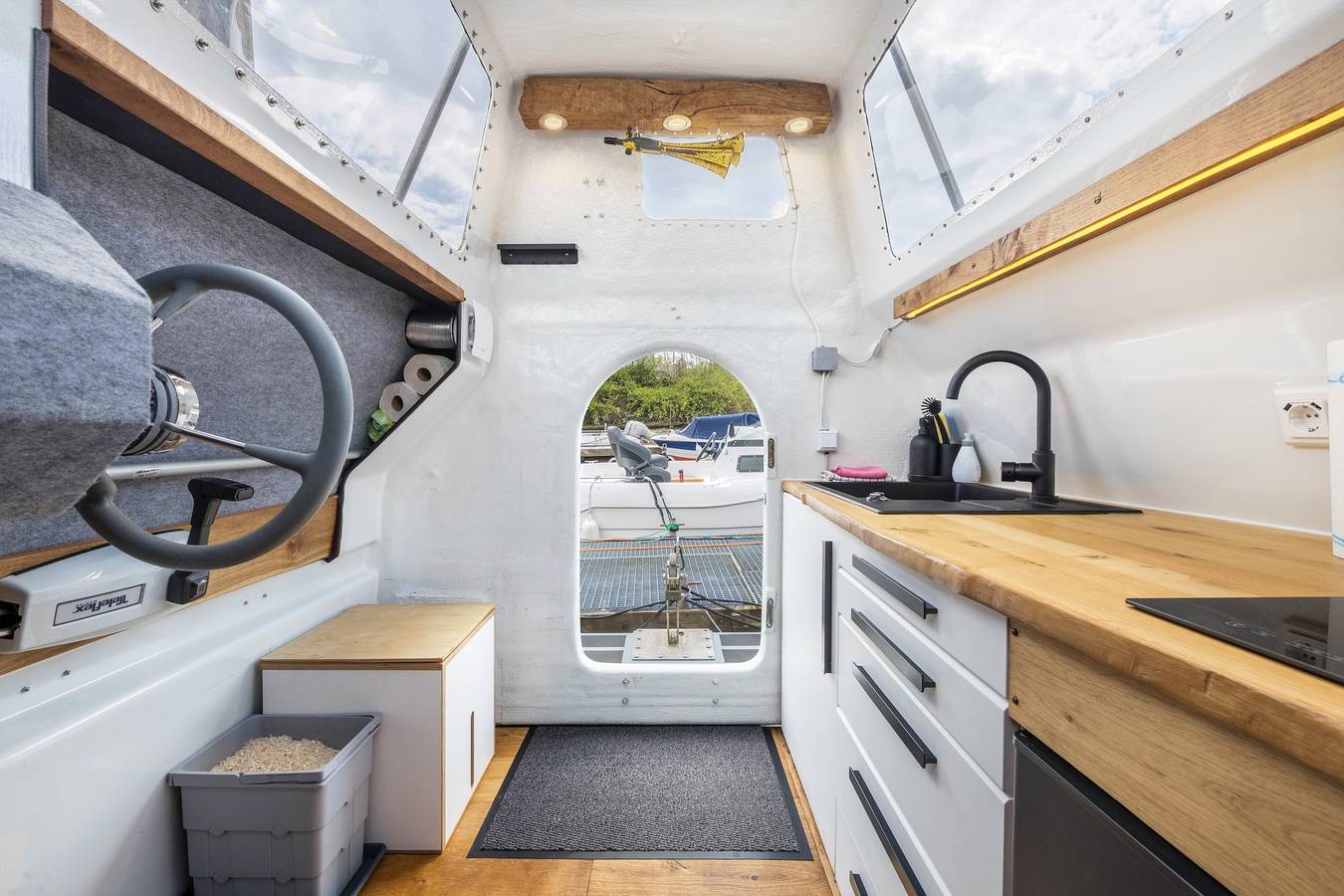 Boot 'Besonders Ausgebautes Rettungsboot' met Wi-Fi, foto 8