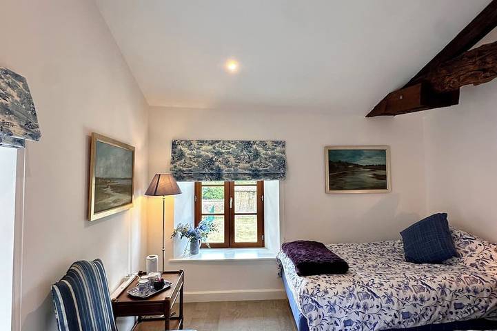 Charming 2-bedroom Gite in peaceful Niort - Wifi, 10 mins from City Center in Niort, Niort und Umgebung