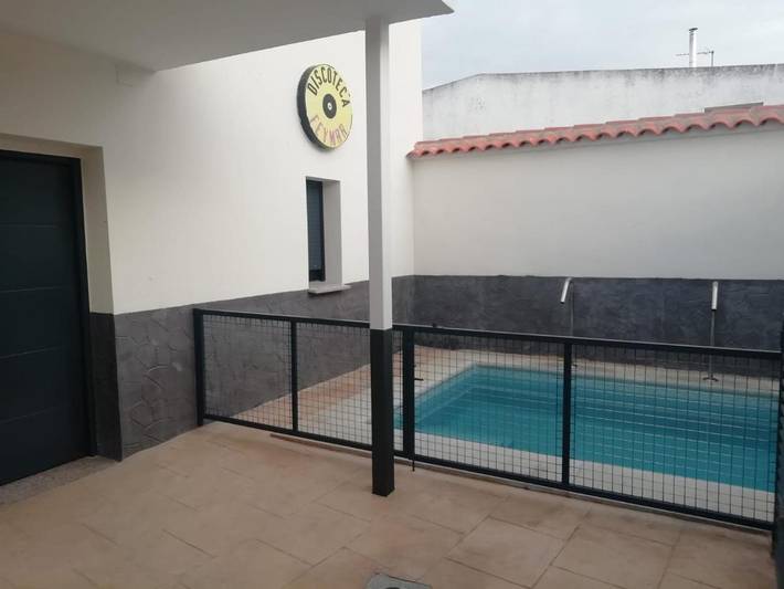 Casa de vacaciones para 8 personas, con piscina además de jacuzzi y terraza, Se admiten mascotas en Provincia de Cáceres - 4