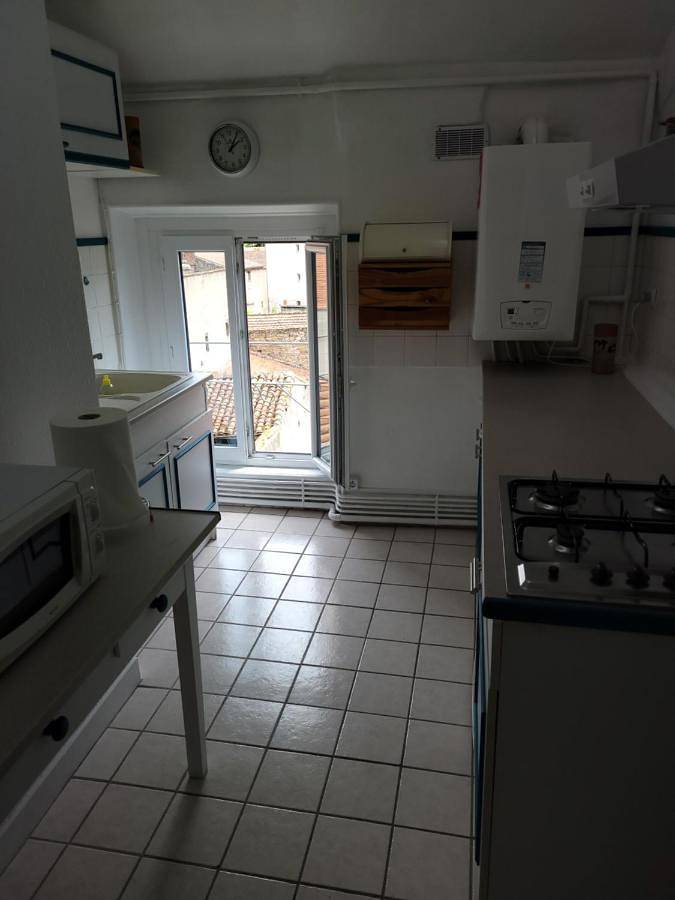 Appartement entier, One-Bedroom Apartment in Brioude, Haute-Loire