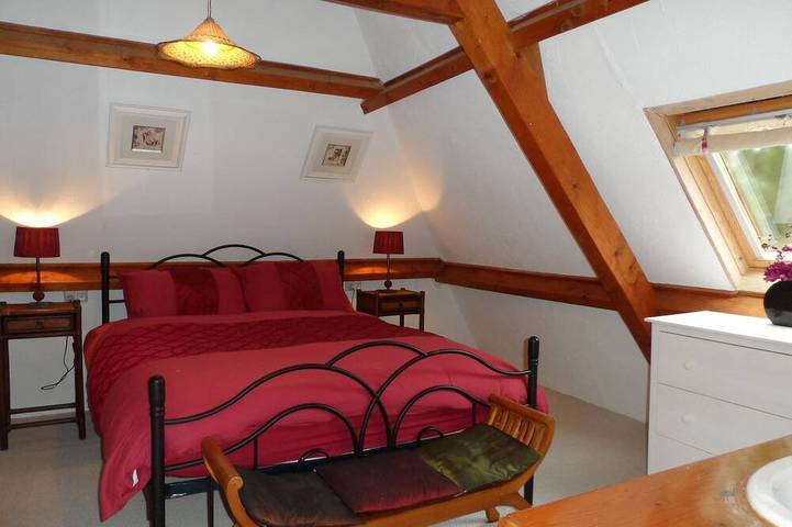 Location de vacances pour 8 personnes, avec piscine ainsi que jardin et jacuzzi à Bars - 2