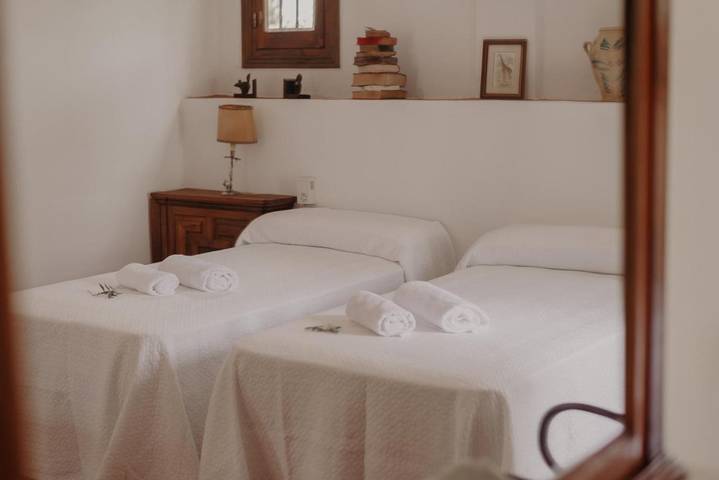 Casa rural para 20 personas, con Balcón y Terraza además de Jardín y Piscina en Campiña Sur Cordobesa - 3