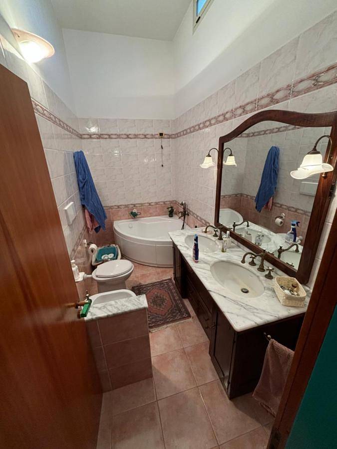 Casa vacanza per 7 persone, con terrazza e panorama, con animali domestici in Borgagne