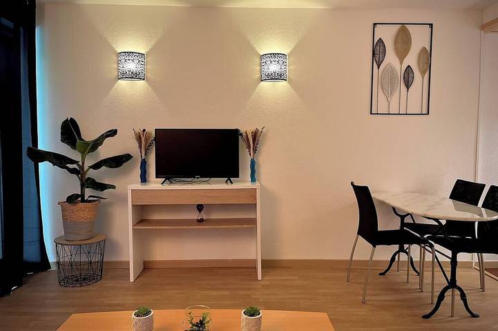 Ferienwohnung für 3 Personen, mit Garten und Pool - 1