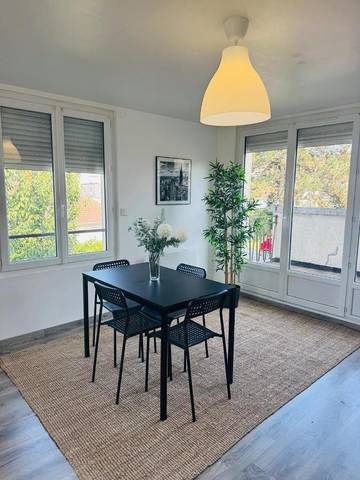 Gîte pour 4 personnes, avec balcon et vue dans Le Grand-Quevilly