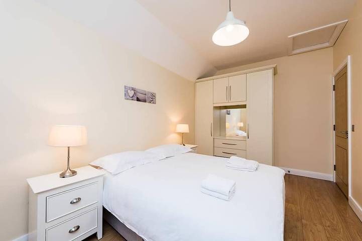 Ferienwohnung für 4 Personen, mit Whirlpool und Balkon in Dublin - 2