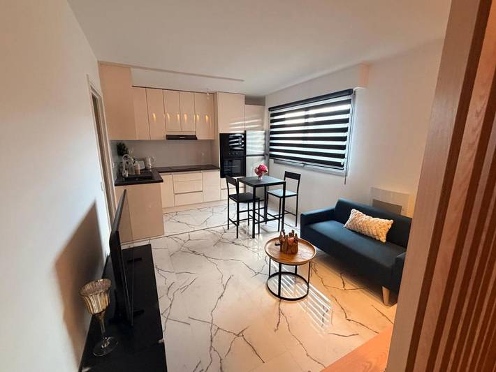 Gîte pour 2 personnes, avec vue et terrasse à Oyonnax
