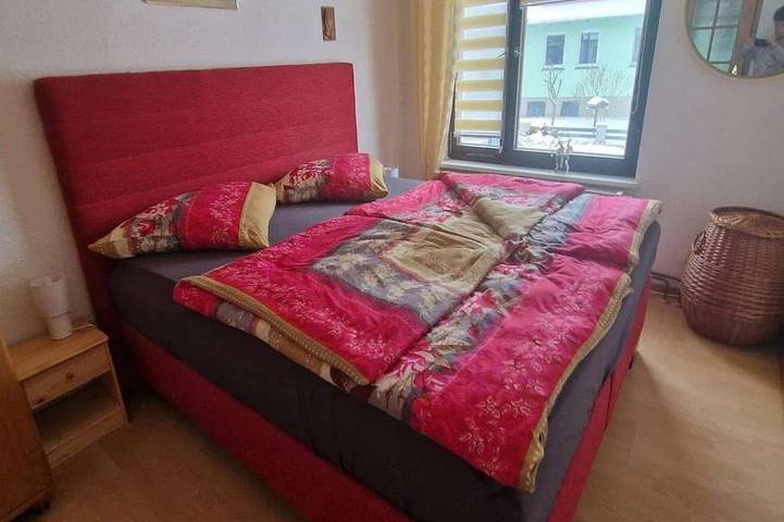 Ganze Wohnung, Gemütliches Ferienhaus mit Pool in Blankenburg in Blankenburg, Harzvorland