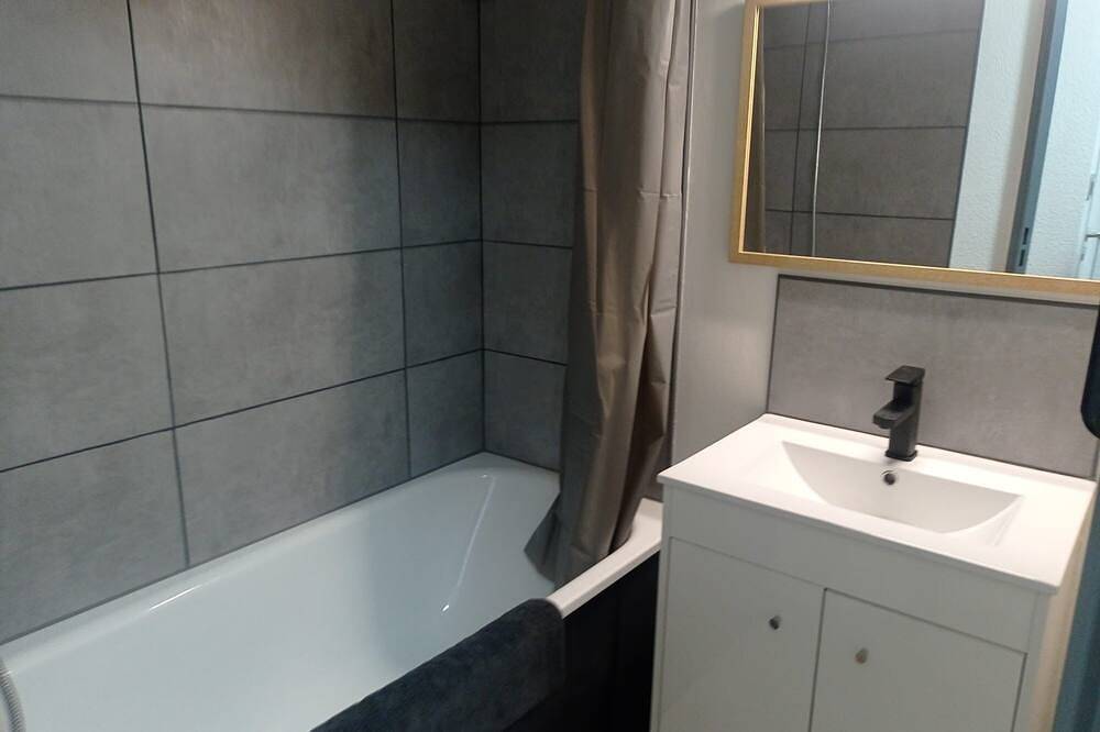 Entire apartment, T2 near thermal baths, quiet nature in Digne-les-Bains, Alpes-de-Haute-Provence