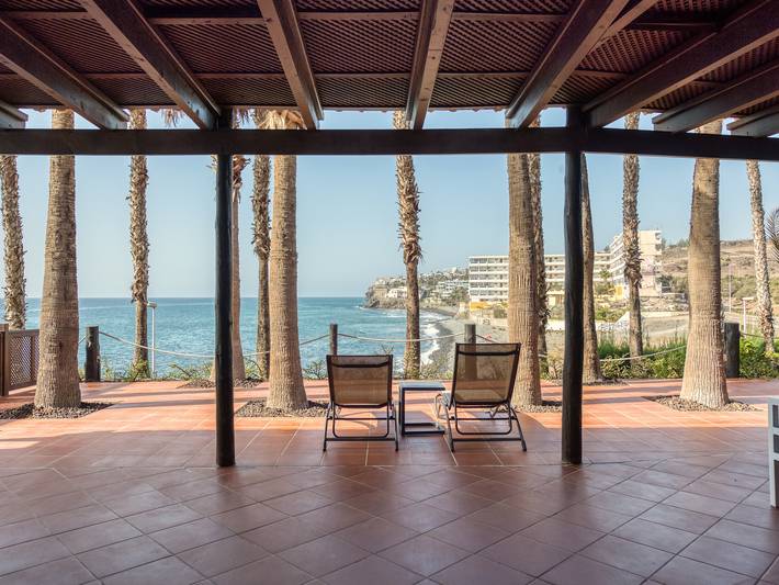 Appartement de vacances pour 4 personnes, avec jardin ainsi que piscine et terrasse