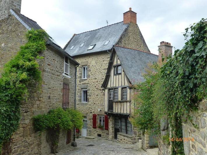 Location de vacances pour 6 personnes, avec Terrasse ainsi que Jardin et Vue à Lanvallay