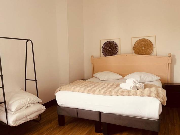 Hôtel pour 3 personnes, avec vue et terrasse, animaux acceptés dans Office De Tourisme De Limoges - 2