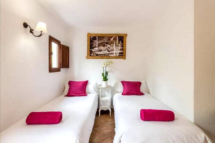 Chambre d’hôte pour 2 personnes, avec jardin à Santa Eulària des Riu