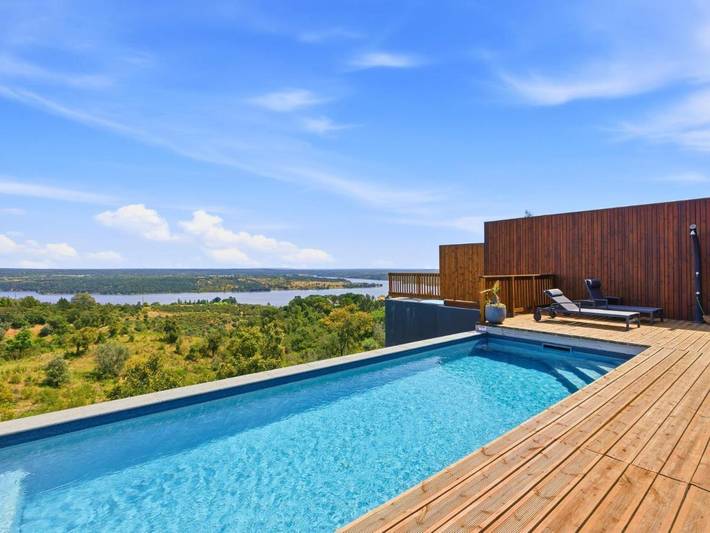 Casa rural para 5 personas, con Balcón y Terraza además de Piscina y Vistas al lago en Mora (Evora)