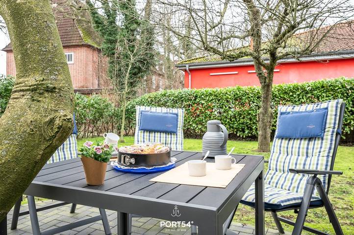 Ganze Wohnung, Villa Büsum Süderpiep- zentrale Ferienwohnung mit Terrasse und Garten in Hafen Büsum, Büsum