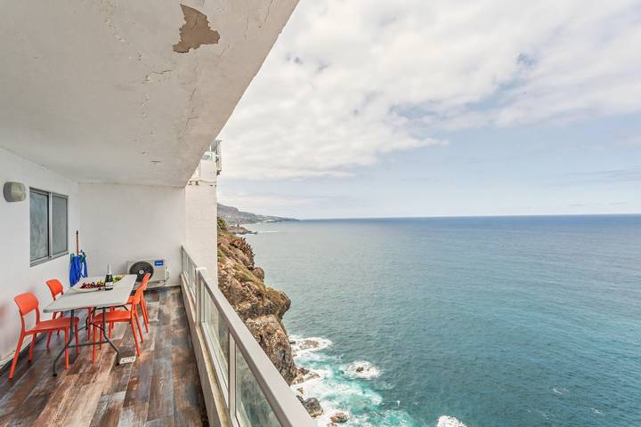 Appartement entier, Appartement de vacances 'Ciel et Mer' avec vue mer, Wi-Fi et climatisation in Playa de los Roques, Los Realejos