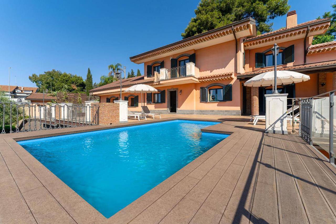 Villa Sole d'Oro - Pool, Garden, and Sea View in San Gregorio di Catania, Catania e dintorni