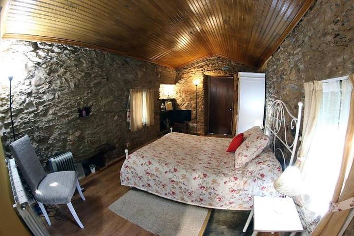 Location de vacances pour 2 personnes, avec jardin dans Miranda do Corvo - 3