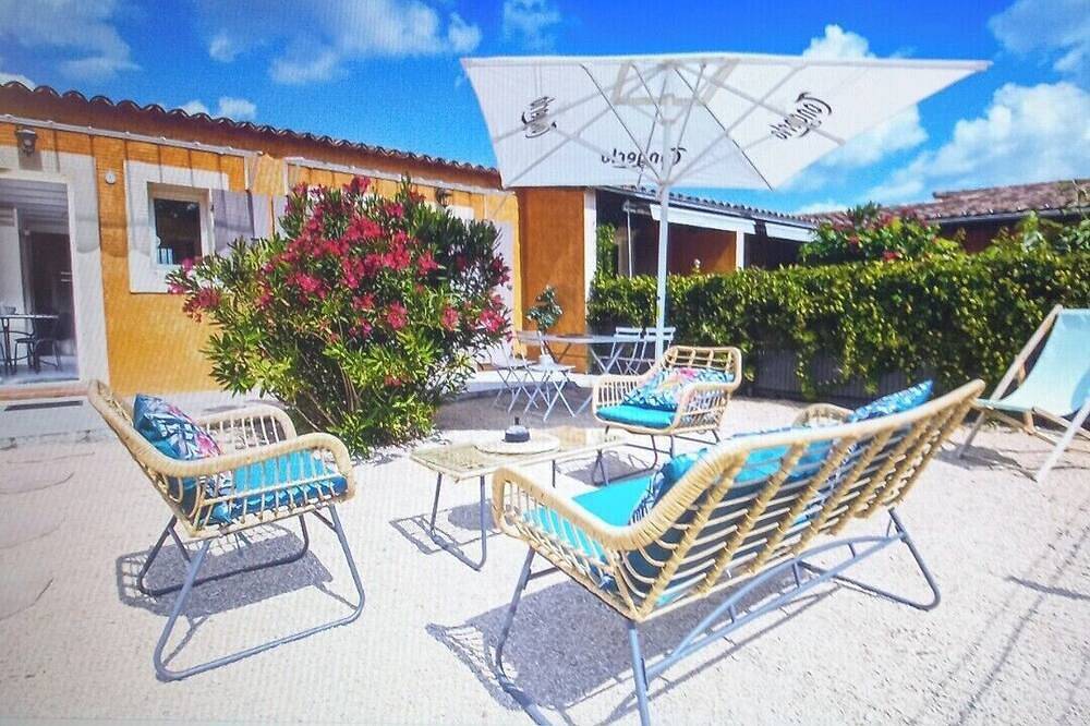 Appartement entier, Mazet provençal jardin piscine parking privé fermé in Fontvieille, Région d'Arles