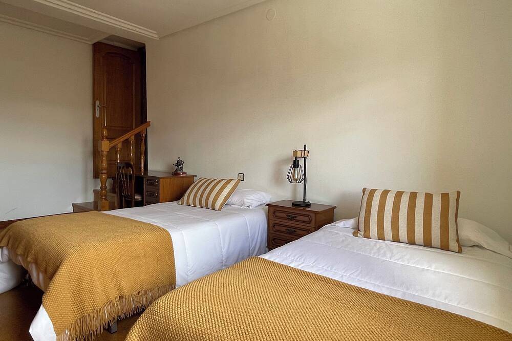 Entire apartment, Alojamiento Turístico El Castillo Vt-lr1770 in Agoncillo, La Rioja Province