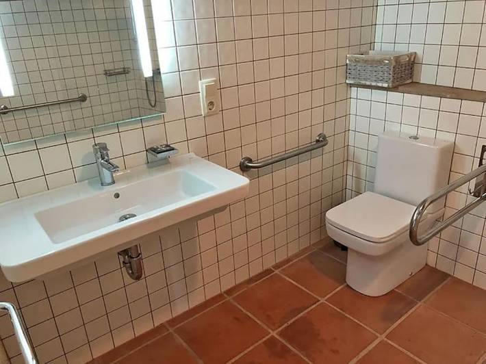 Casa rural para 5 personas, con jardín y piscina, Se admiten mascotas en Pla de l'Estany - 2