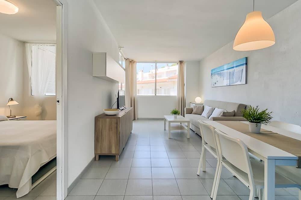 Entire apartment, Dreamy mediterranean beach house in Platja del Morer (Sant Pol de Mar), Sant Pol de Mar