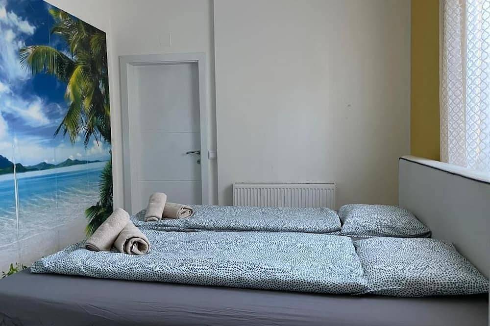 Ganze Wohnung, Outletcenter Apartment mit Pool & Terrasse in Neusiedlersee-Hügelland