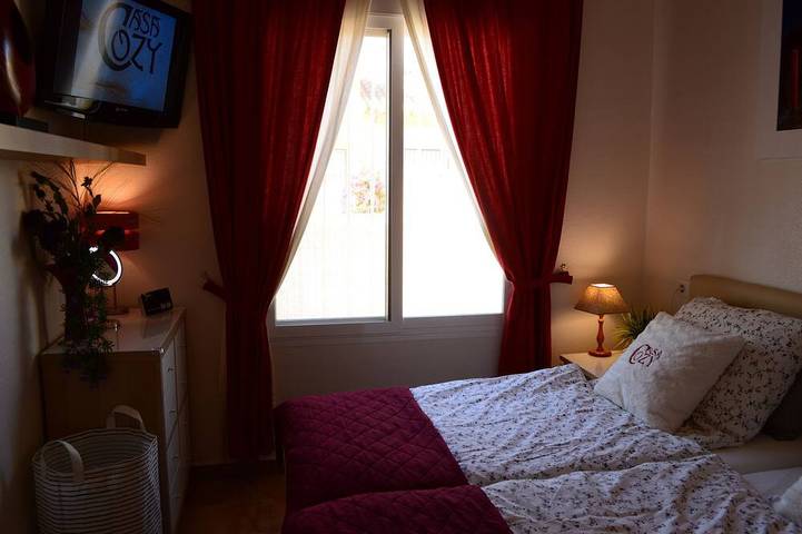 Casa Cosy: Una villa privada de 2 dormitorios y piscina para sus vacaciones. in Mazarron Country Club, Mazarrón
