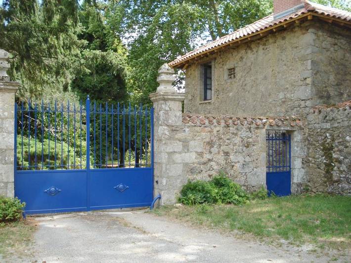 Location de vacances pour 15 personnes, avec vue et jardin, animaux acceptés à Saint-Just-le-Martel - 3