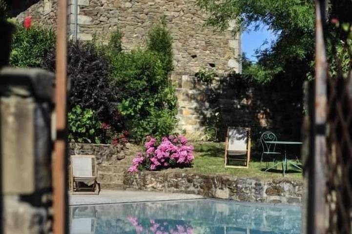 Location de vacances pour 12 personnes, avec Jardin à Le Bourg