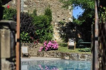 Location de vacances pour 12 personnes, avec jardin à Le Bourg