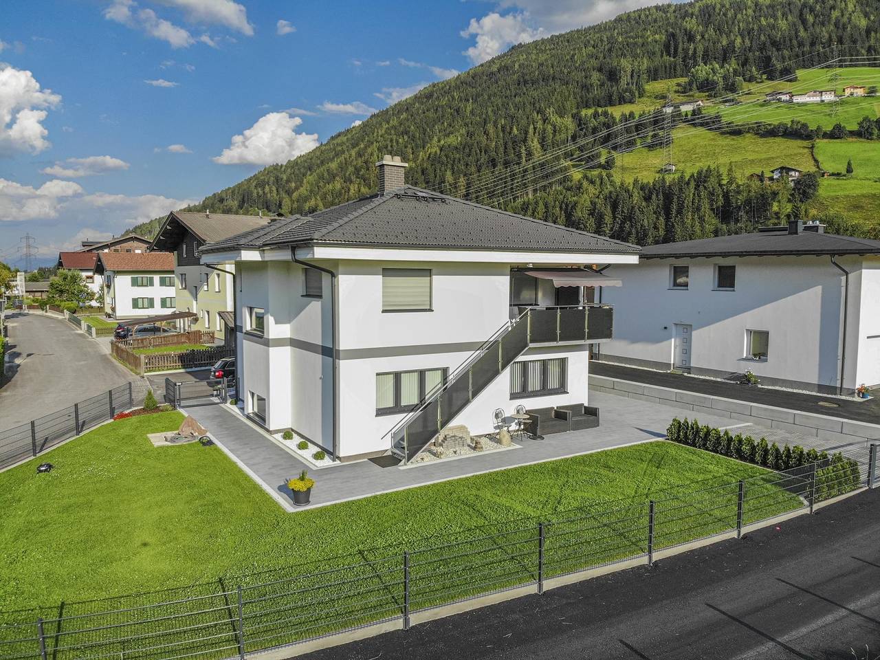 Ganze Wohnung, Apartment mit Terrasse nur 8 Minuten vom Skilift in Mittersill, Kitzbüheler Alpen