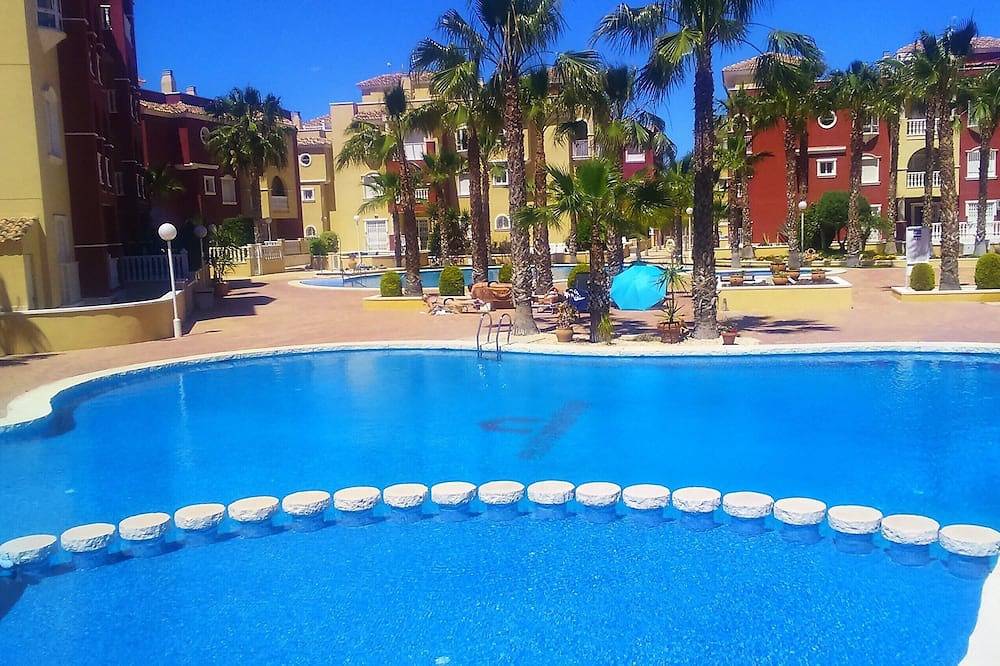 Apartamento entero, Hermoso apartamento de 3 dormitorios y 2 baños en Puerto Marina con Wifi y Tv Uk in Golf Resorts Murcia, Mar Menor