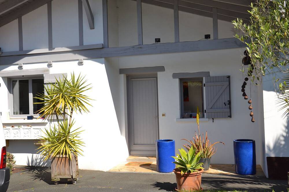 Confortable Maison Avec Piscine , Proche du Centre de Bayonne, Animaux Acceptés! in Bayonne, Région de Bayonne