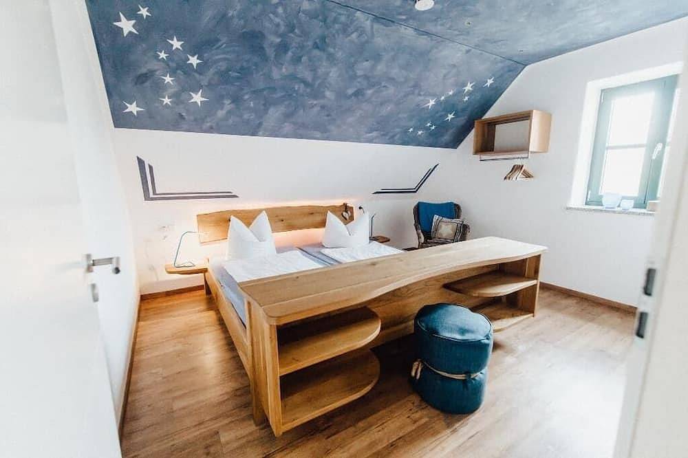 Ganze Wohnung, Ferienwohnung \"Sternenhimmel\" mit Balkon in Schwarzach b.Nabburg, Naturpark Oberpfälzer Wald