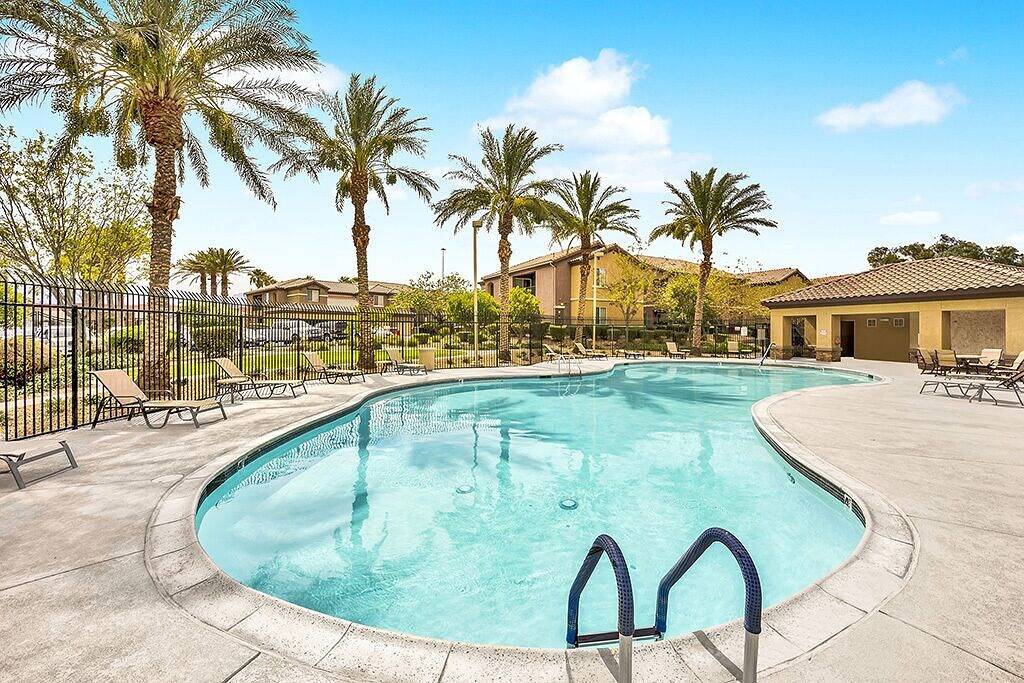 Ganze Wohnung, New Year’s Bonus! 100 Off first 30 days Etrax Large 1bed Condo centennial Hills! in Las Vegas, Red Rock Canyon