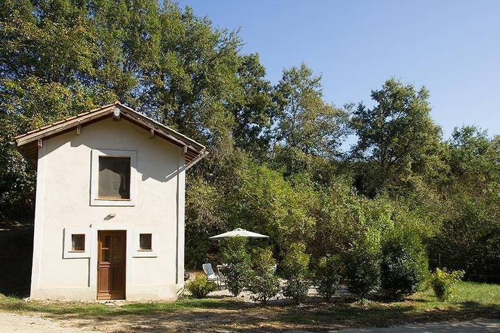 Gîte pour 4 personnes, avec terrasse et jardin, animaux acceptés à Sonnac-sur-l'Hers