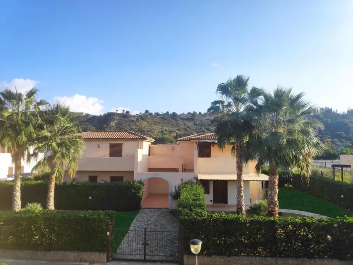 Appartamento vacanze per 5 persone, con piscina e panorama nonché giardino, con animali domestici - 1