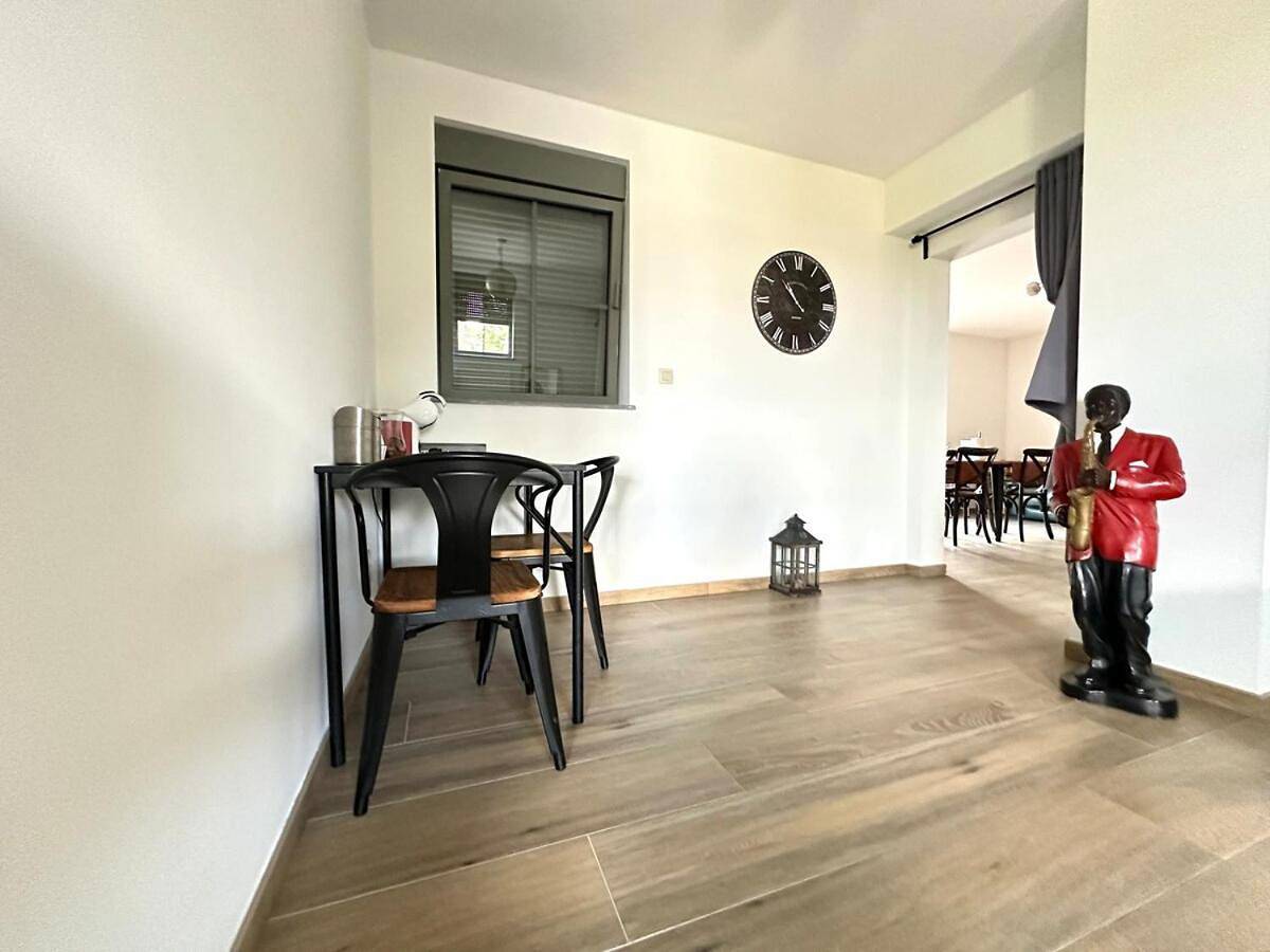 Appartement entier, One-Bedroom Apartment in Verlaine, Région de Liège