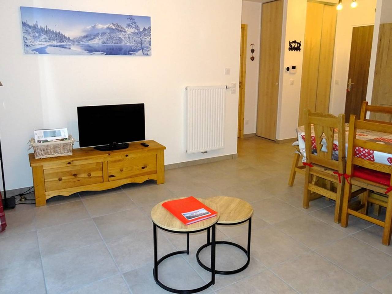 Entire apartment, Spacious 42m² apartment, 1 bedroom, balcony in St Jean d'Aulps center in Saint-Jean-d'Aulps, Les Portes du Soleil