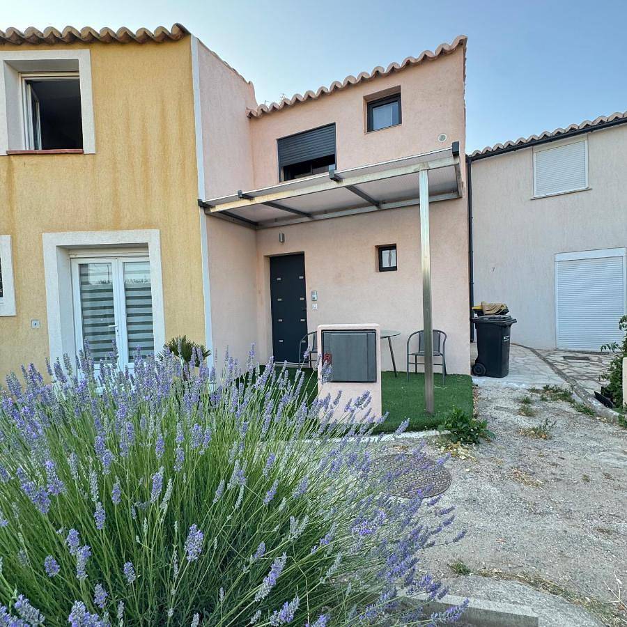 One-Bedroom House in Port-de-Bouc, Côte méditerranéenne (France)