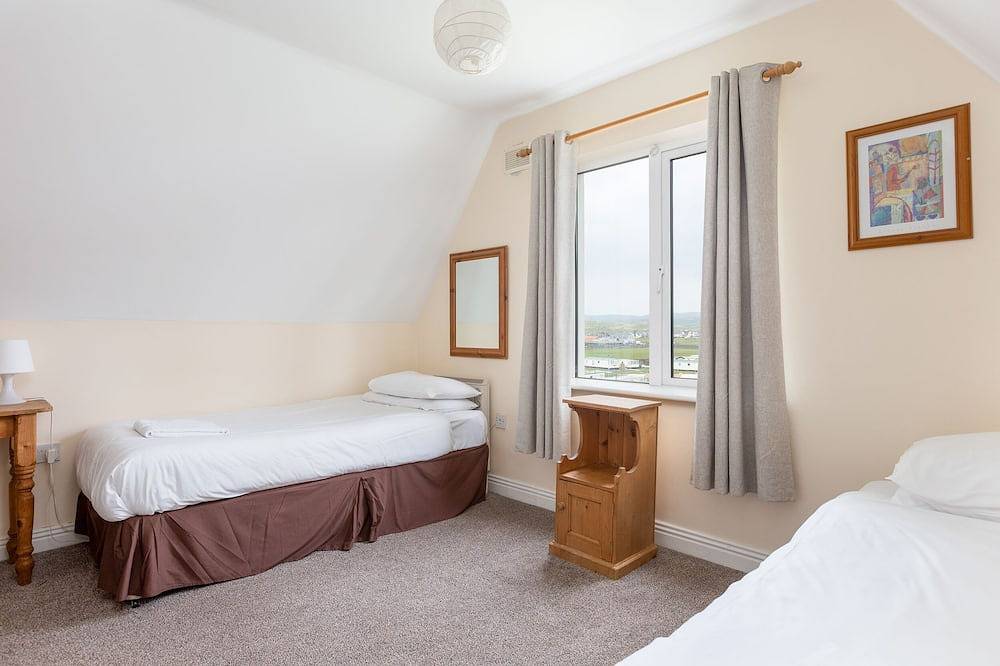 The Links 23, Great Location for Great Surf! in Lahinch, County Clare