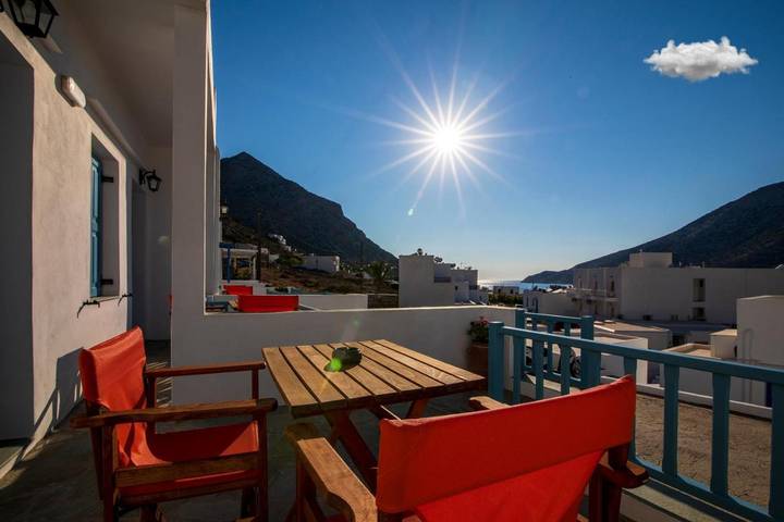 Hôtel pour 2 personnes, avec vue et terrasse dans Kamarès - 4