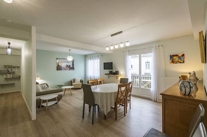 Gîte pour 8 personnes, avec terrasse - 1