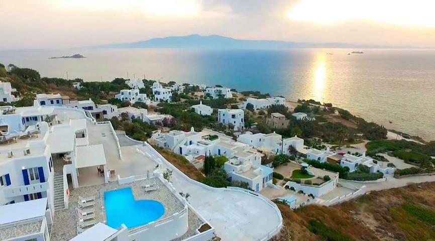Villa pour 3 personnes, avec vue ainsi que jardin et piscine dans Naxos - 2