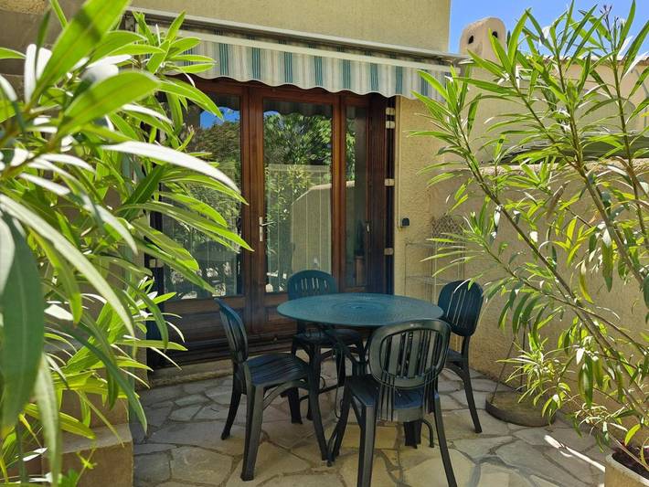 Ferienhaus für 4 Personen, mit Terrasse und Garten sowie Ausblick