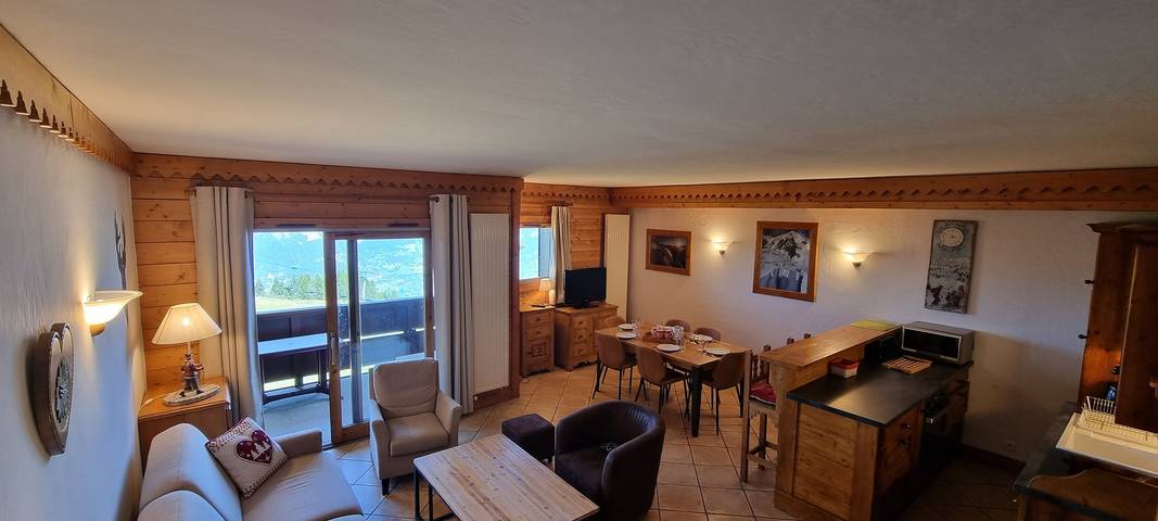 Appartement de vacances pour 8 personnes, avec piscine et balcon/terrasse